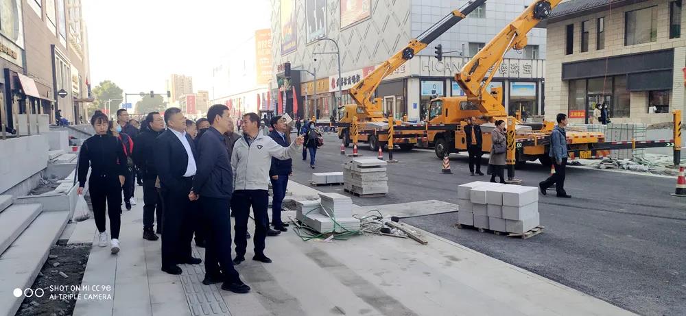 区委书记徐连东检查一线节日安全生产工作